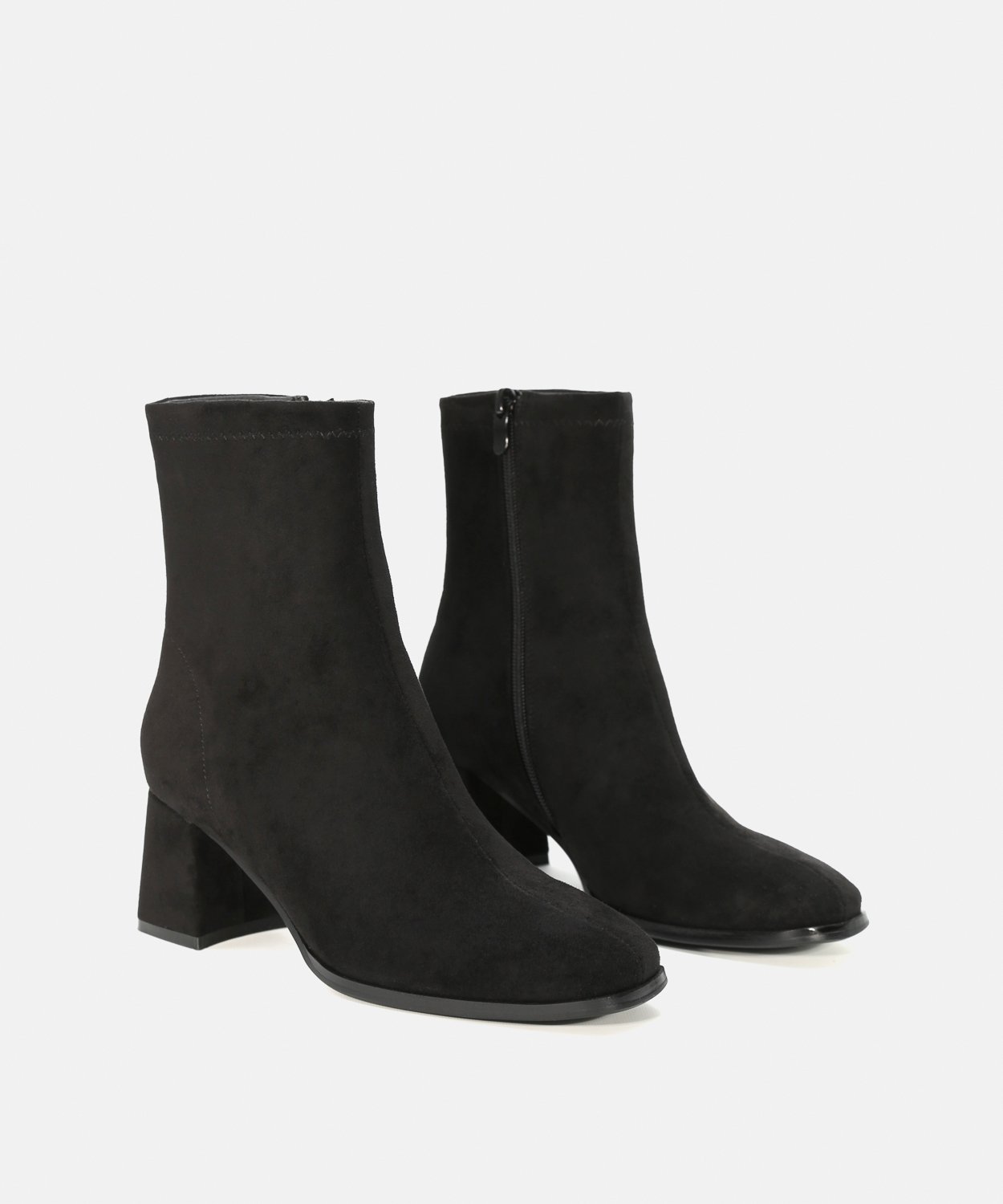 Botines b&aacute;sicos negros tac&oacute;n  image number null